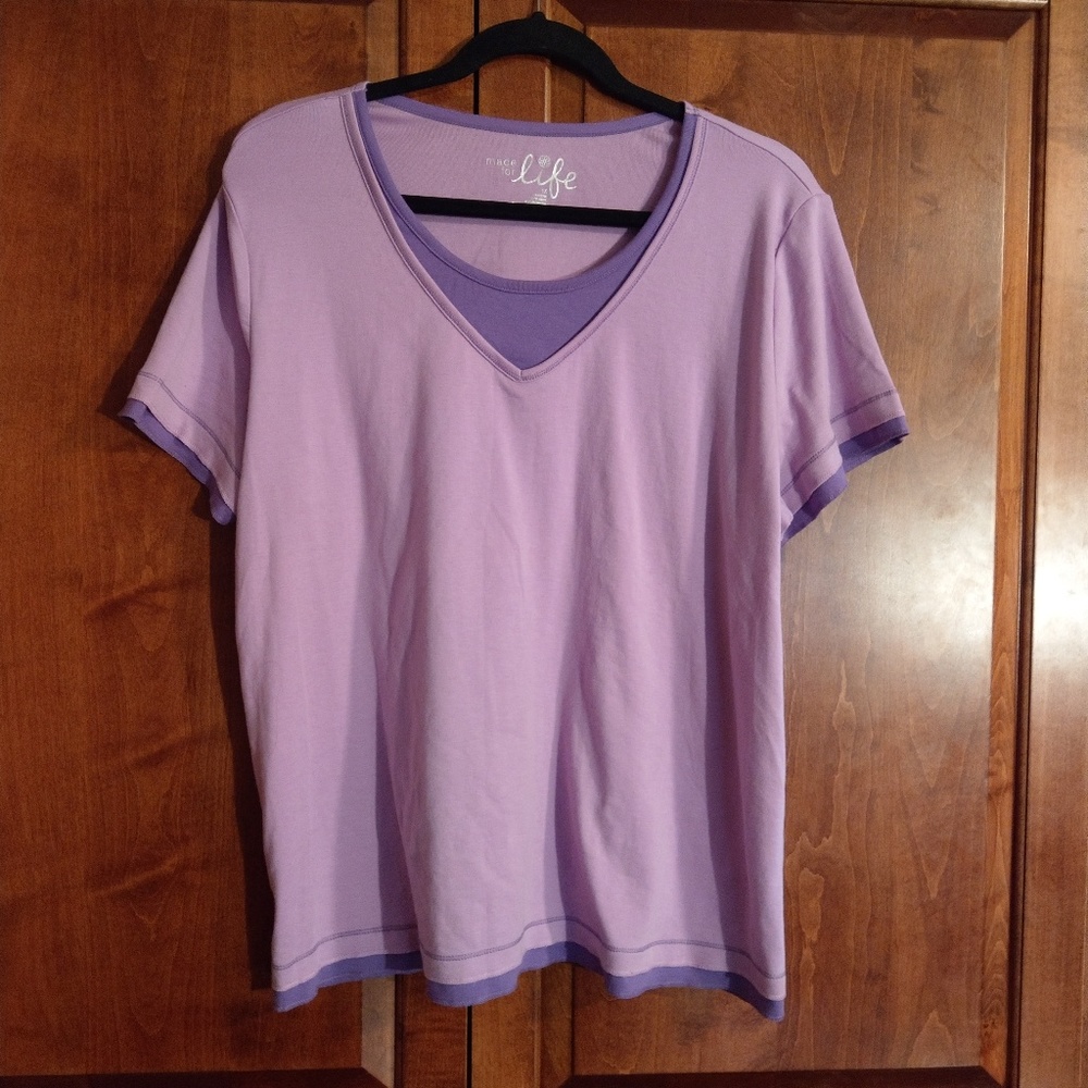 Two-tone relaxed tee